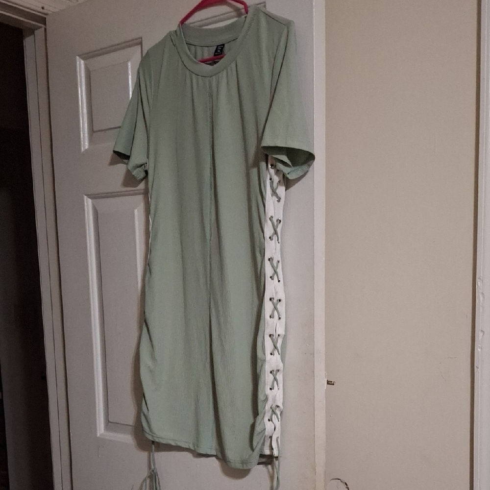 Casual Green Dress with Side Lace-Up Detail